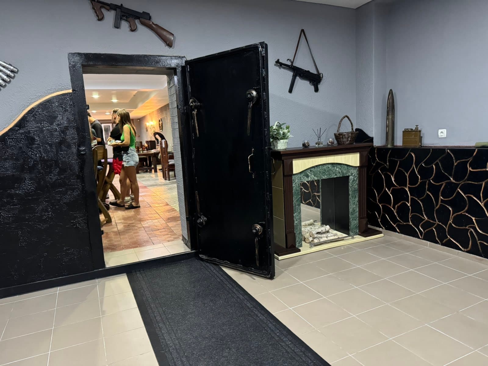 Вход в банкетный зал