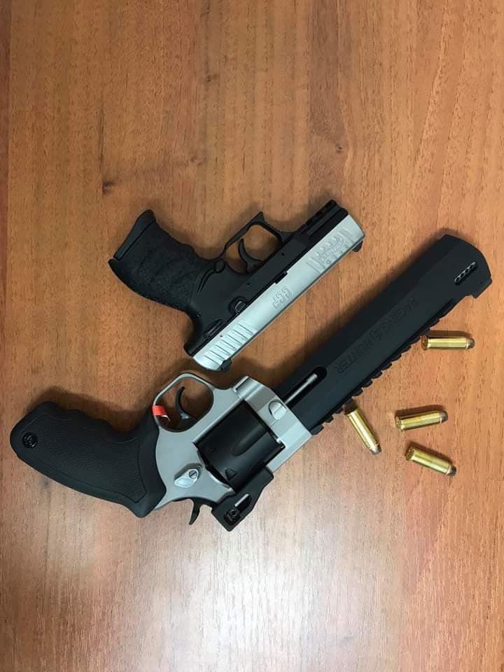 Пистолеты и револьверы